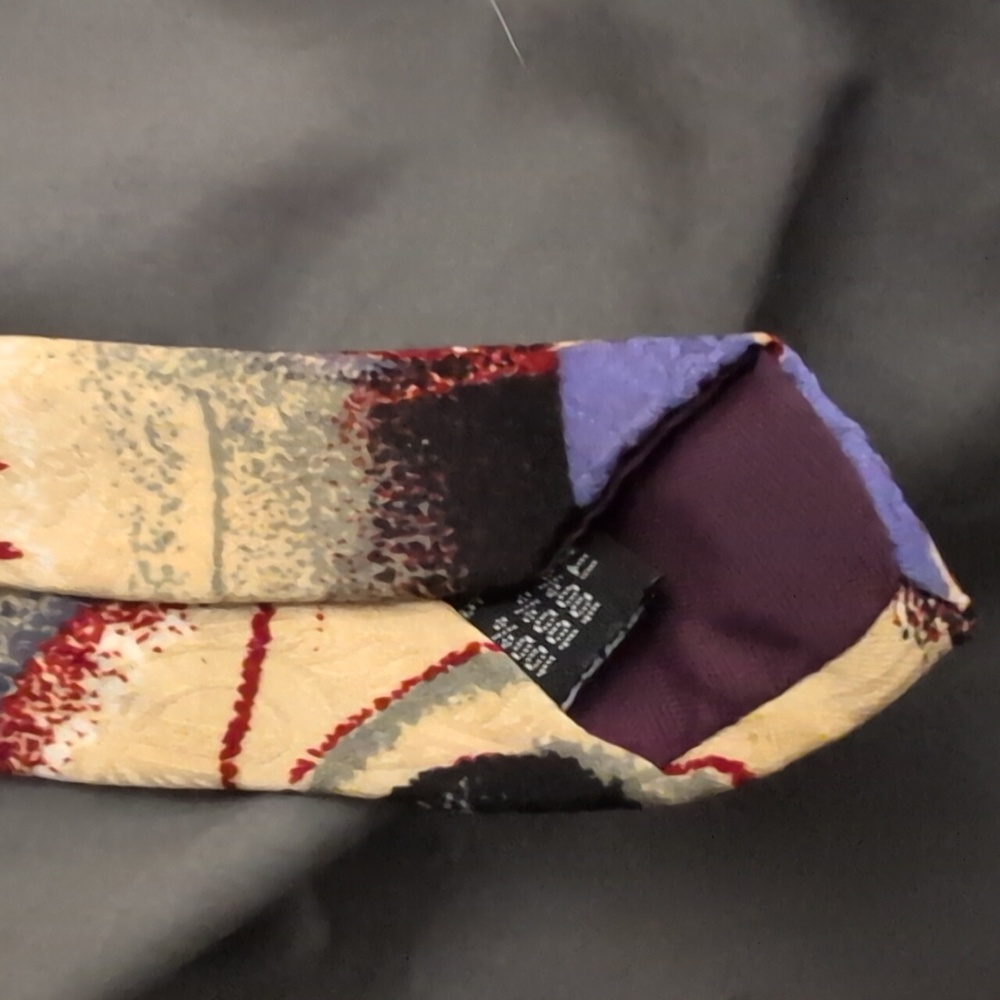 Abstract Patterned Tie - Picture 5 of 7